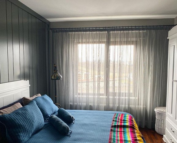 BD09-CURTAINS